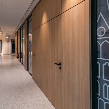 OLB Bremen - Trennwand mit Holzbestandteilen